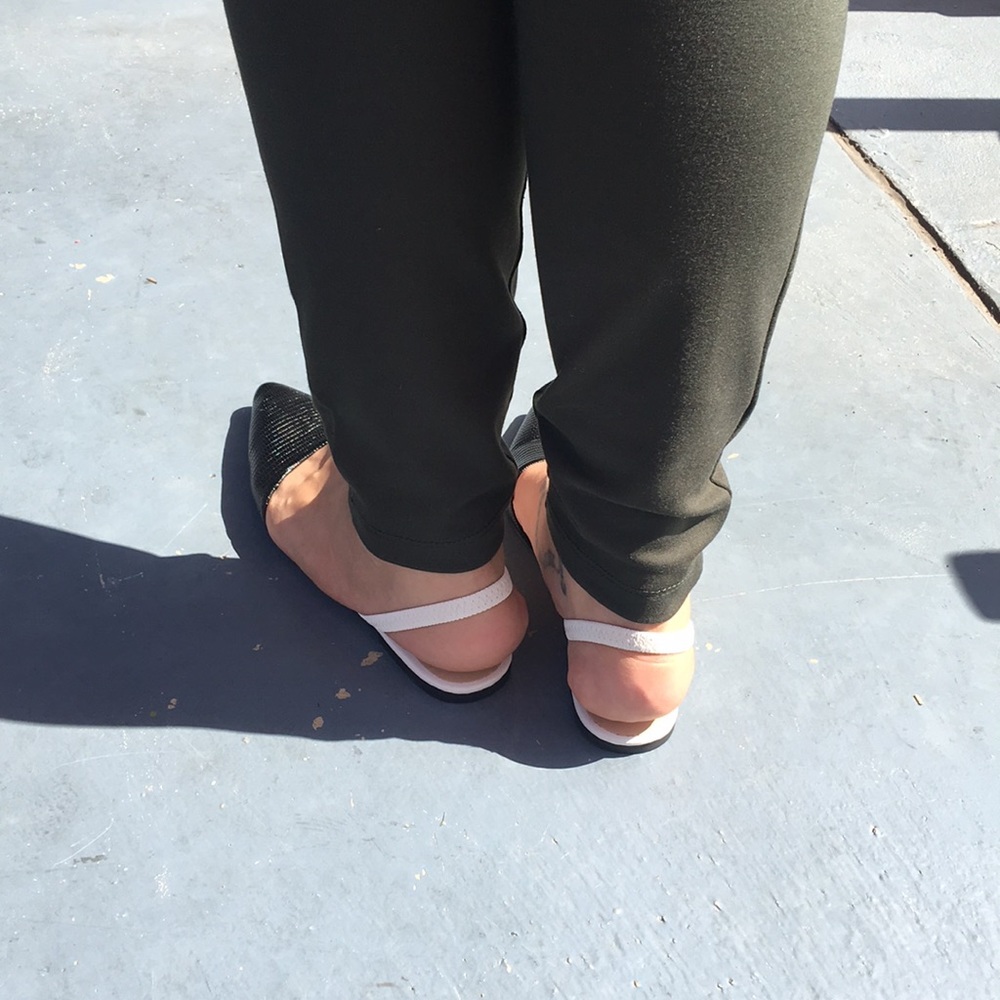 Flats - Picture 6 of 6